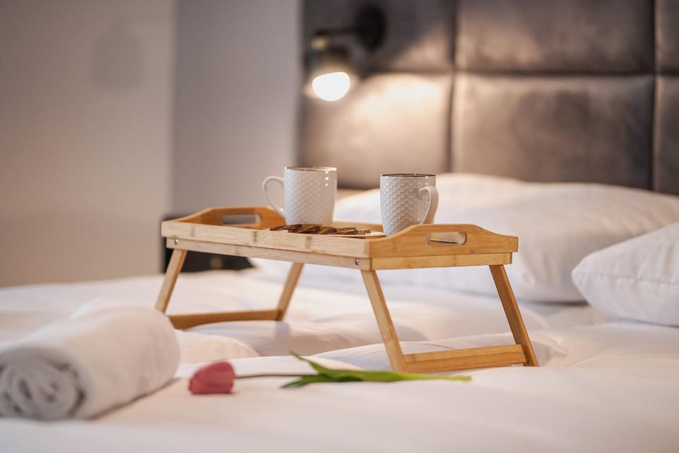 Bed, Bedroom, Breakfast