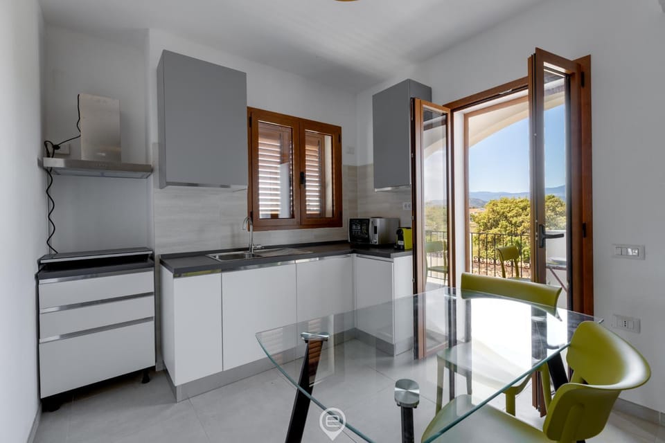 Estay - Orange 3 - AirCon - Balcony Apartment in Sardinia