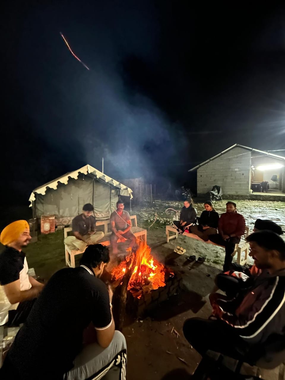 Parashar lake Fogg hill Resort Hotel in Himachal Pradesh
