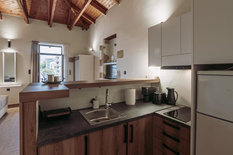 Coffee/tea facilities, stove