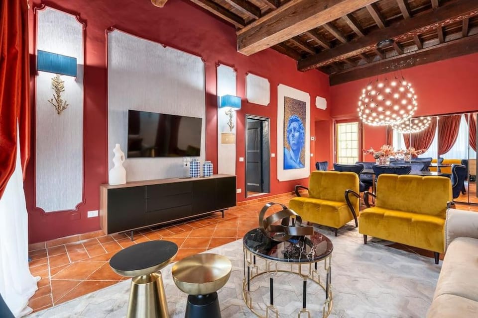 Communal lounge/ TV room