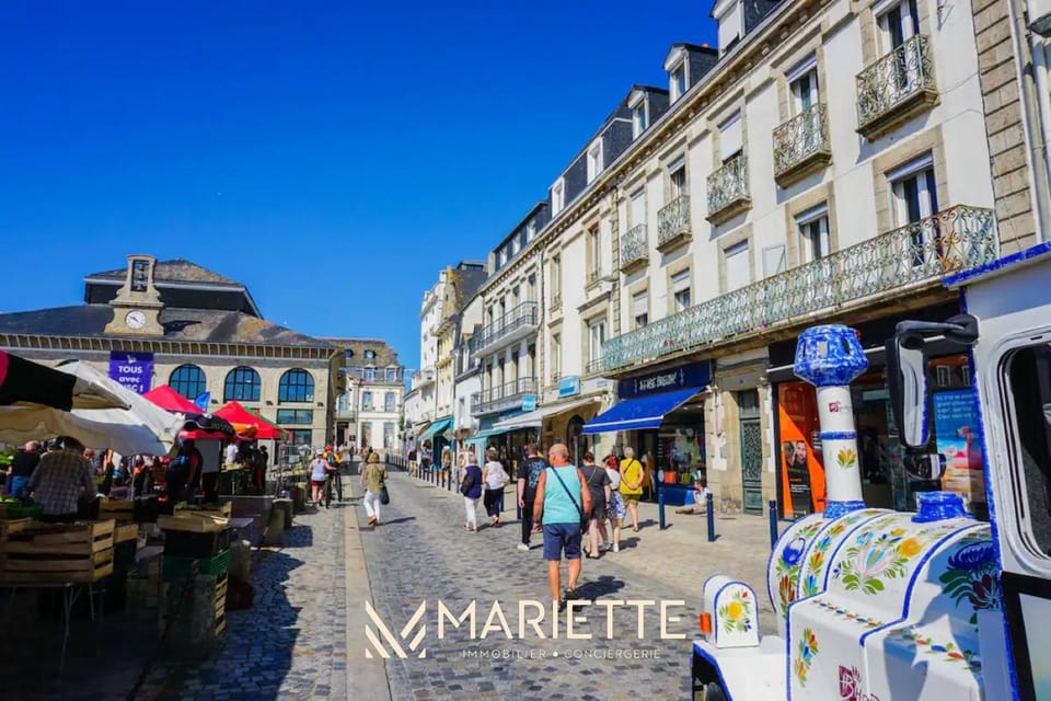 -IRIS- Magnifique T2 renove avec balcon et parking Apartment in Concarneau