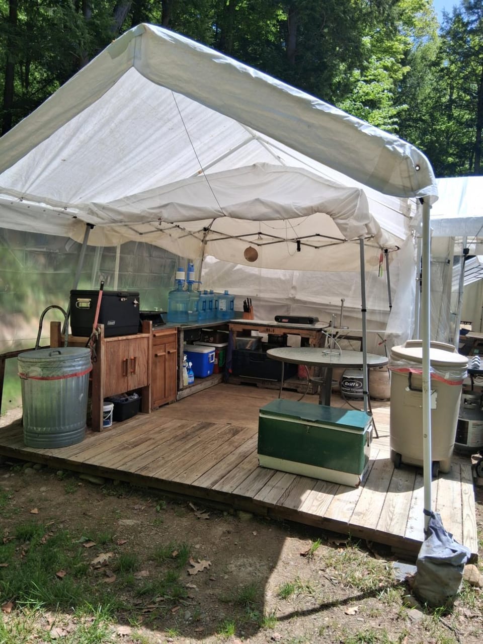 Riverfront Ritz campsite Luxury tent in Saratoga