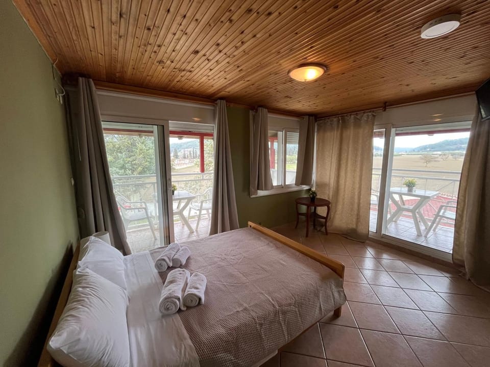 Bed, Photo of the whole room