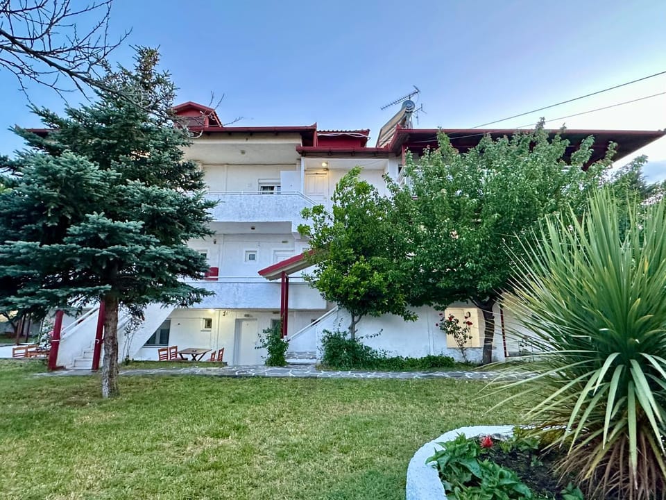Property building, Garden, Garden view