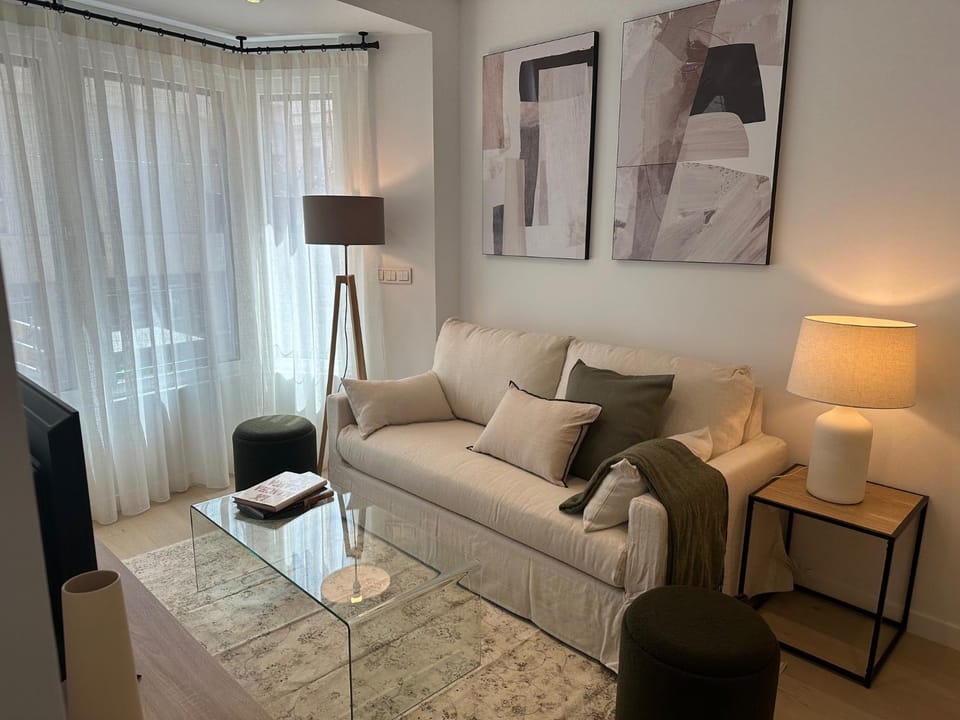 Communal lounge/ TV room, Living room