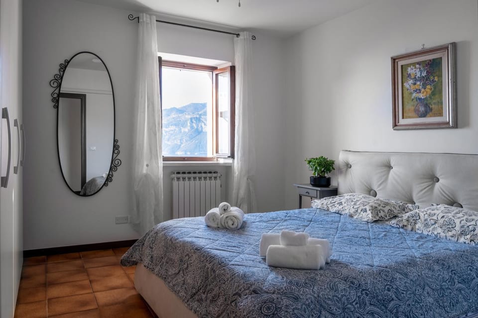 Villa Antonia by GardaDoma Apartment in Brenzone sul Garda