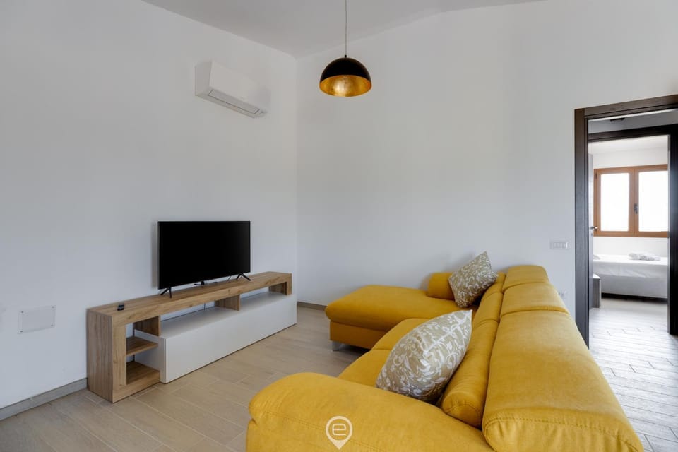 Estay - Mandarin 6 - View - AirCon - WiFi Apartment in Sardinia