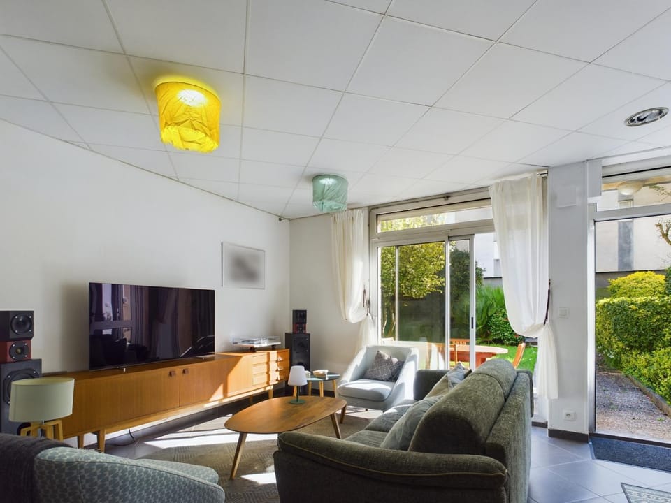 Communal lounge/ TV room, Living room