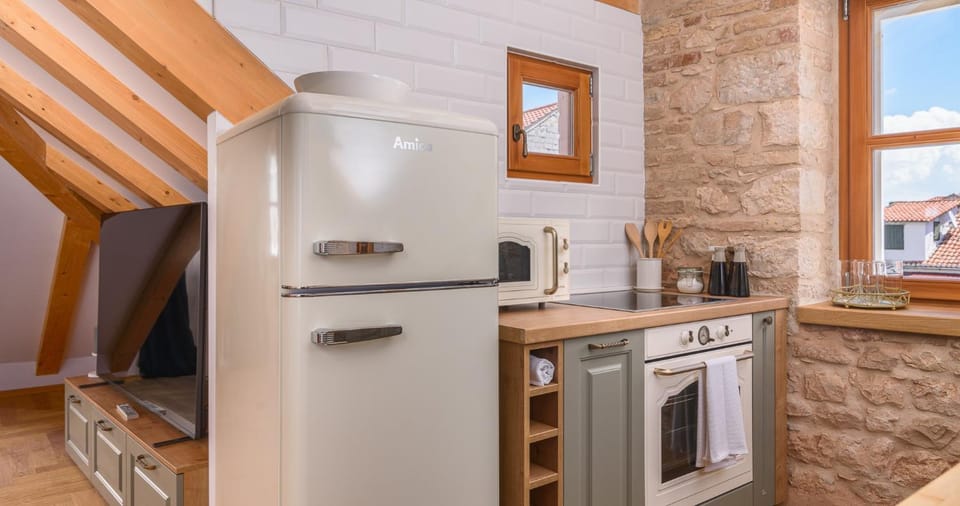 Coffee/tea facilities, kitchen