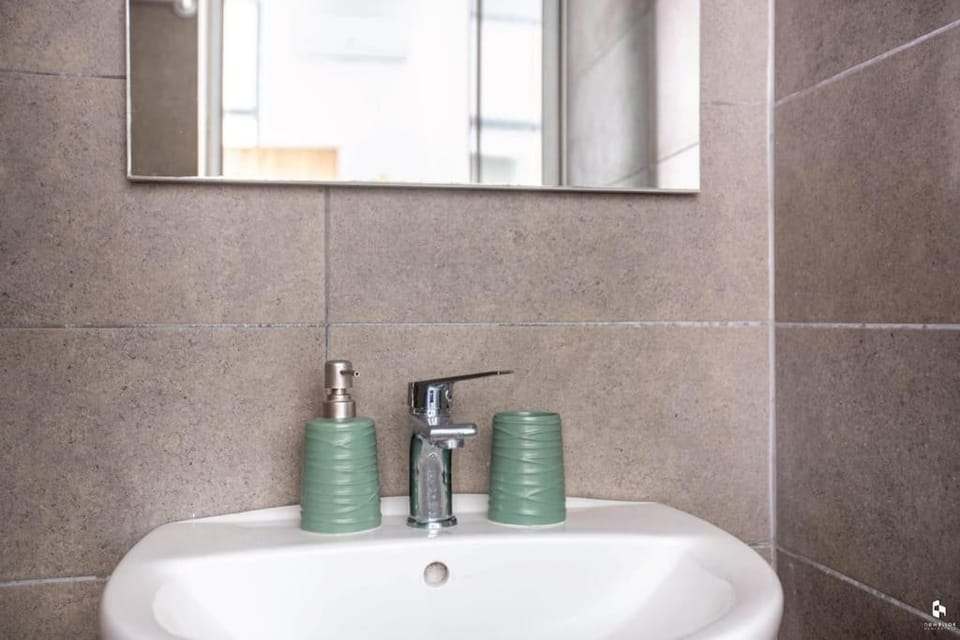 Stylish 1 SUPER Central Studio Ap Apartment in Vlorë County, Albania