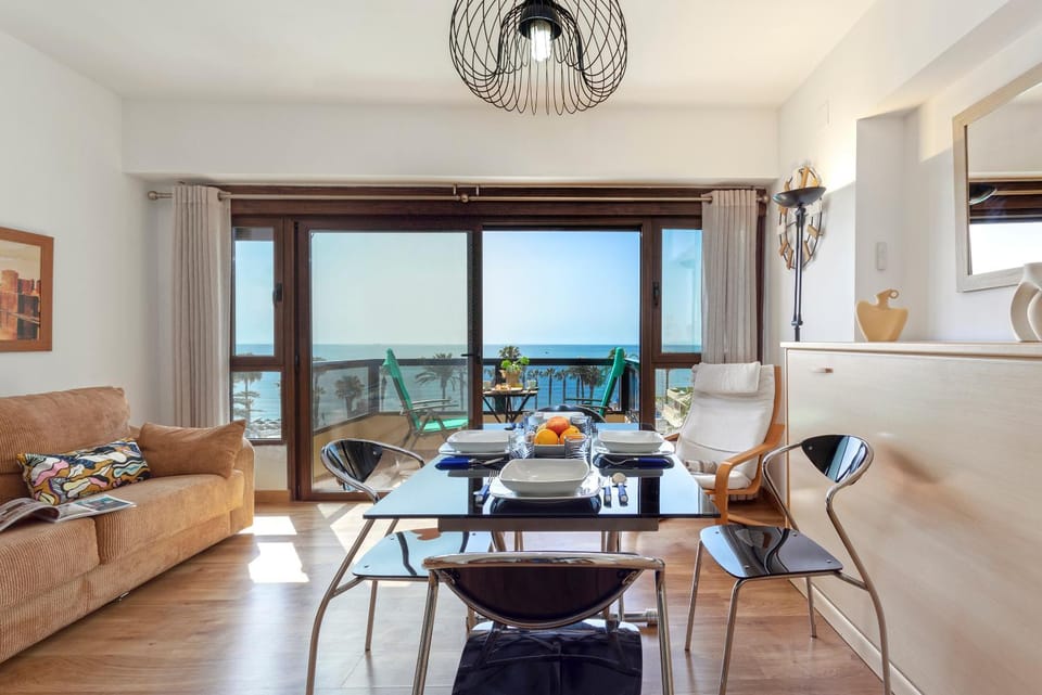 Balcony/Terrace, Seating area, Dining area, Sea view