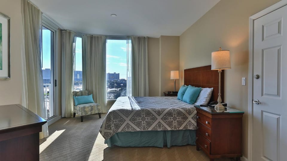 Palms of Destin 2517 Luxury in the heart of Destin!!! House in Destin