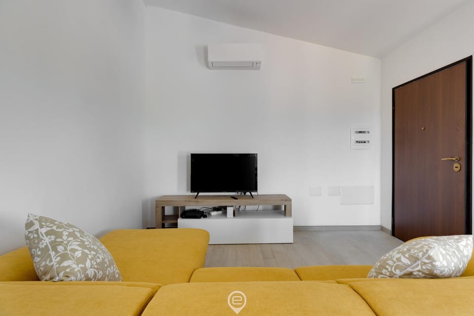 Estay - Mandarin 5 - View - AirCon - WiFi Apartment in Sardinia