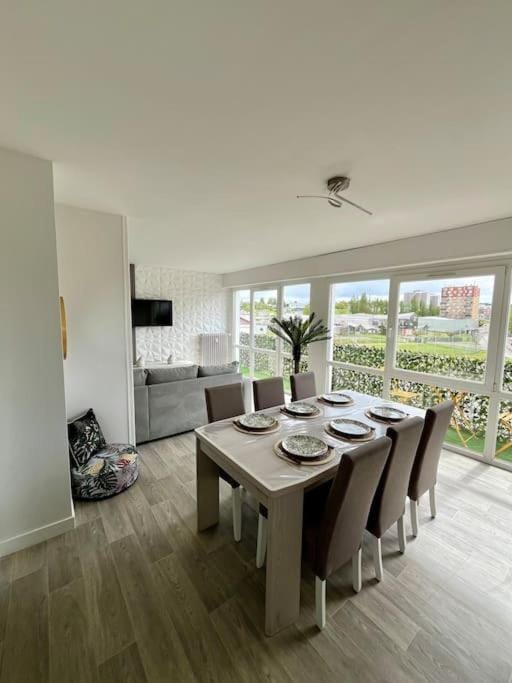 Le Tropical Home Apartment in Saint-Dizier