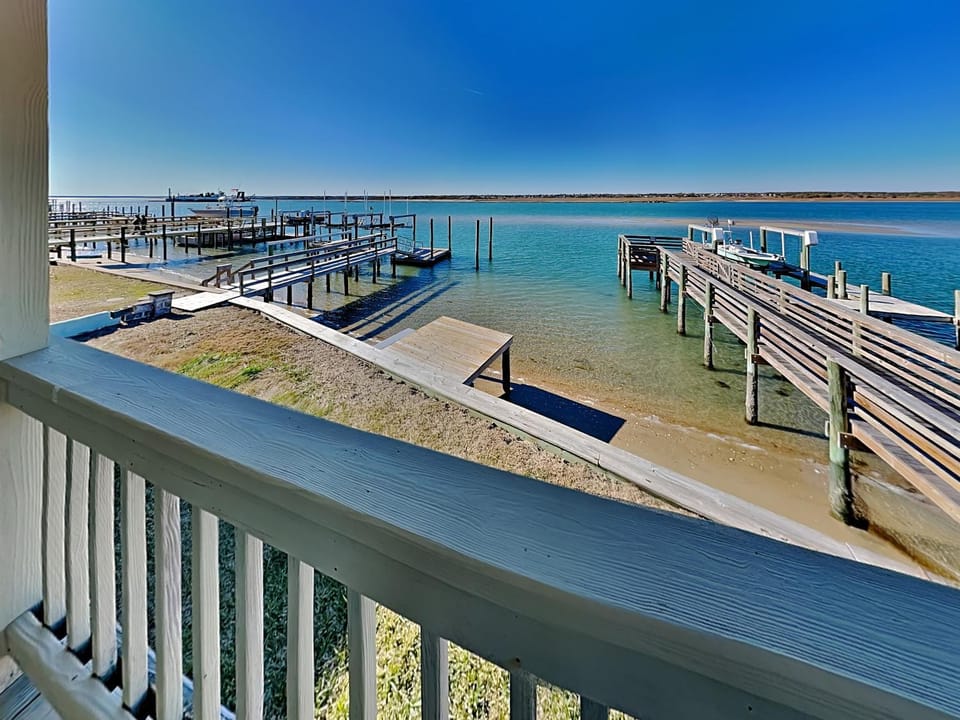Seahorse Sound House in Topsail Beach