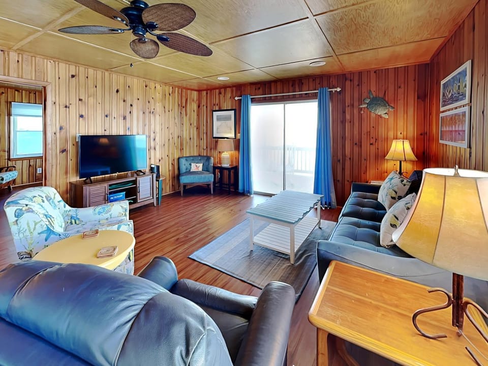 Seahorse Sound House in Topsail Beach