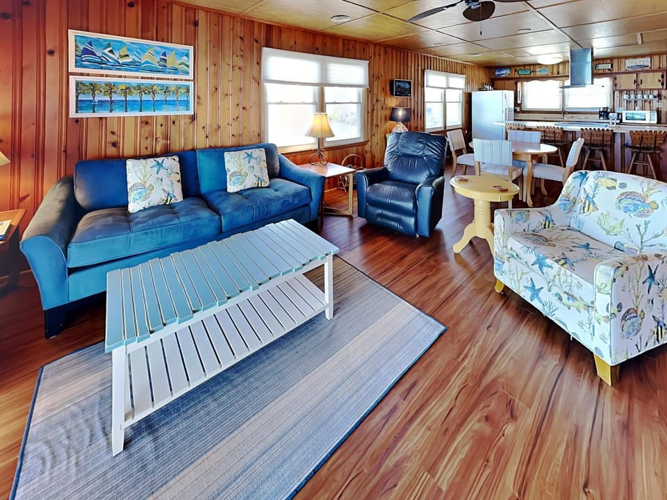 Seahorse Sound House in Topsail Beach