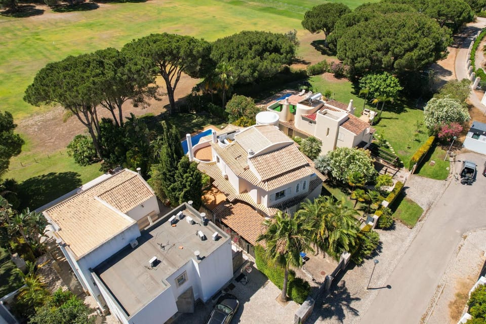 Vila Caraibas - Vilamoura - by HDproperties Villa in Quarteira