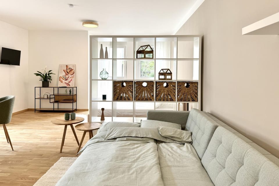 Bed, Living room, Photo of the whole room, Bedroom