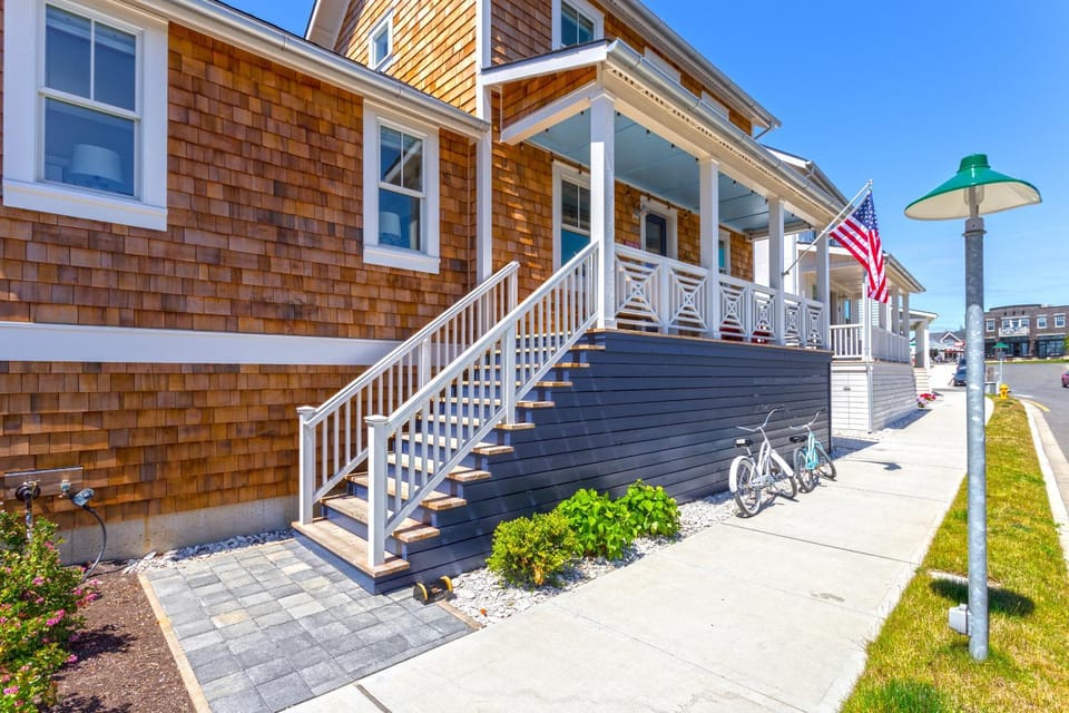 Property building, Spring, Day