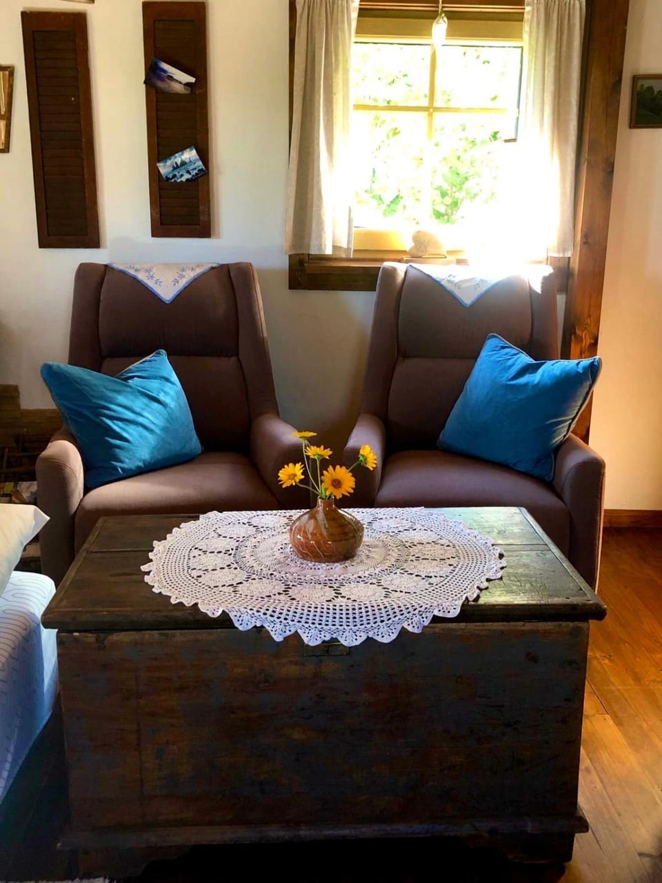 Living room, Seating area