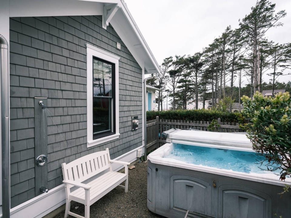 Day, Natural landscape, Hot Tub
