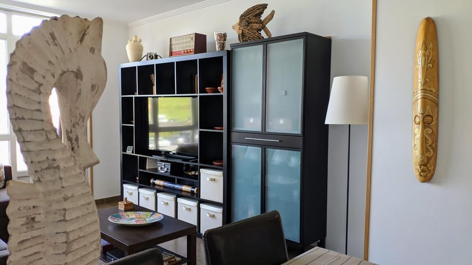 Communal lounge/ TV room, Dining area