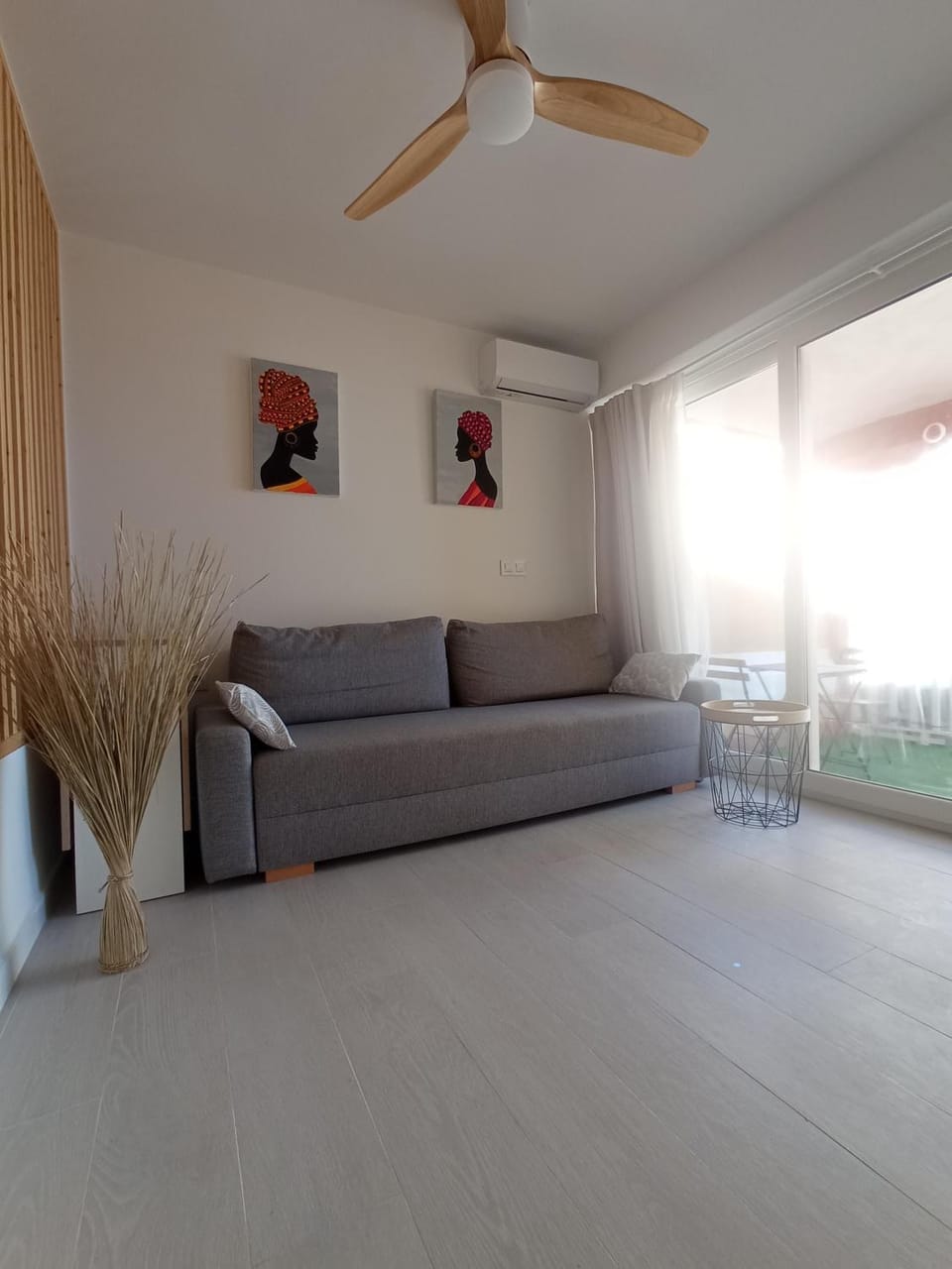 Living room, heating, heating, air conditioner, air conditioner