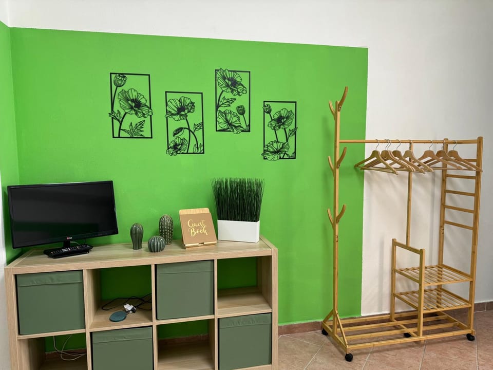 TV and multimedia, wardrobe