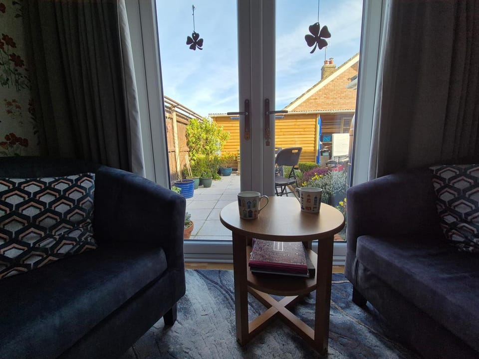 Flower Garden Studio in Sheringham-Cycle friendly Apartment in Sheringham