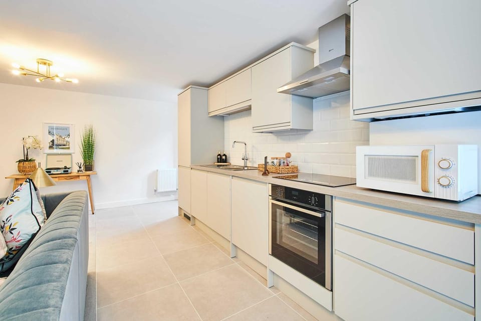 Kitchen or kitchenette, oven, stove