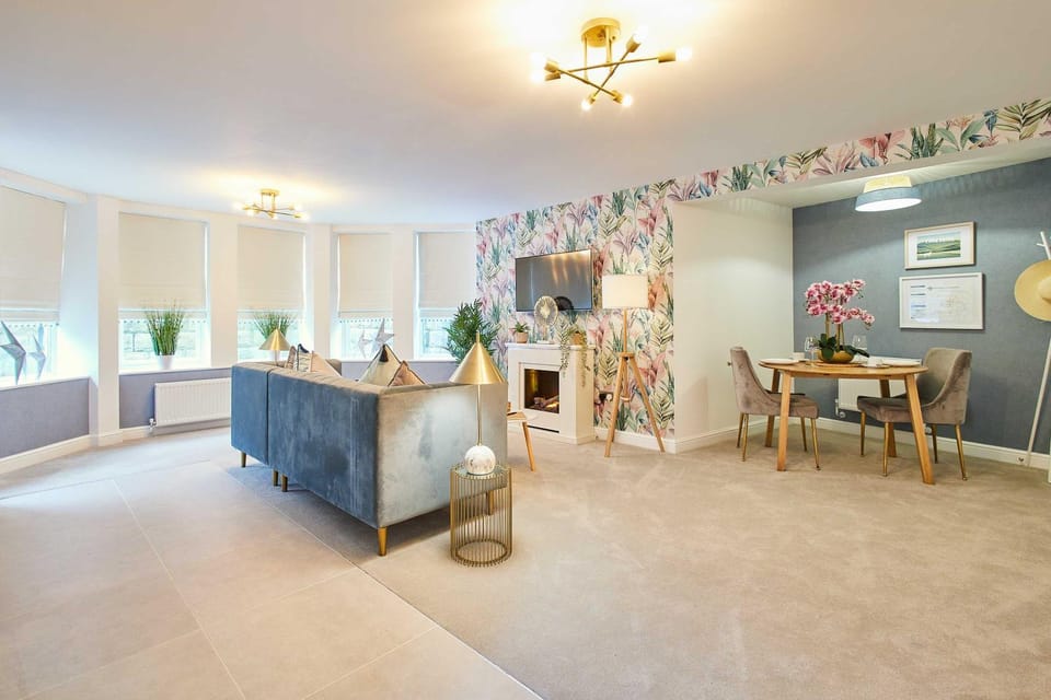 Living room, Seating area, Dining area