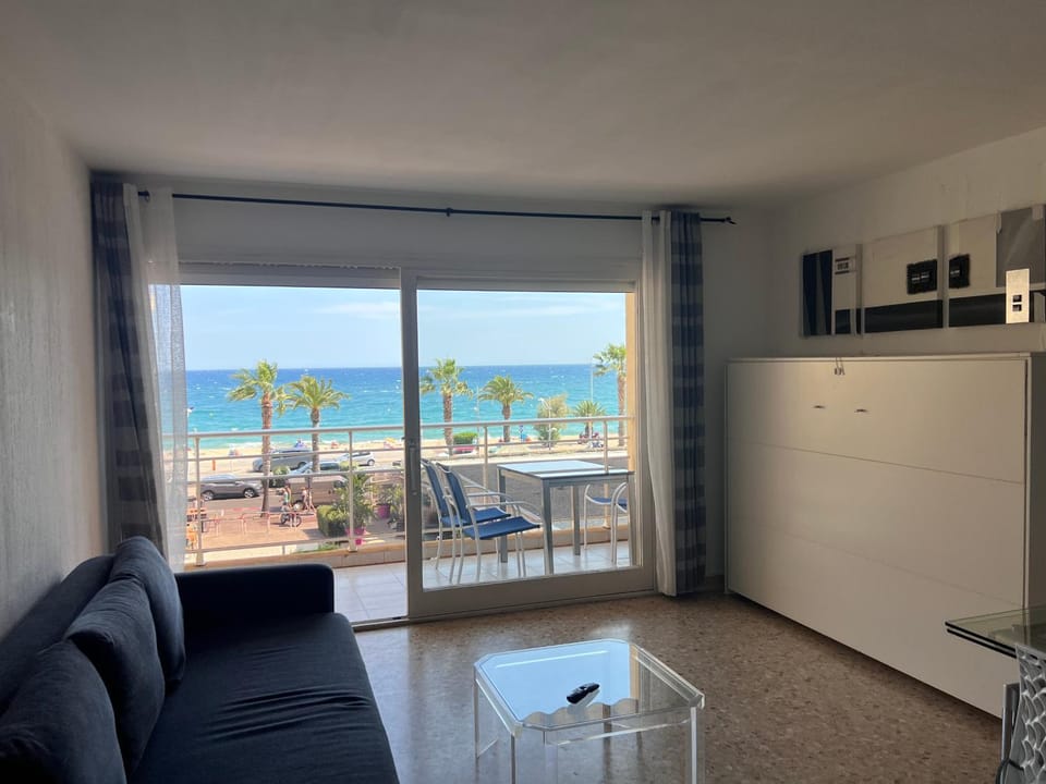Apparemment vue mer avec parking Apartment in Fréjus