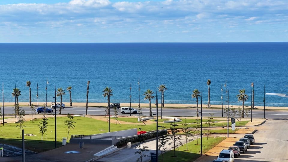 Neighbourhood, Sea view