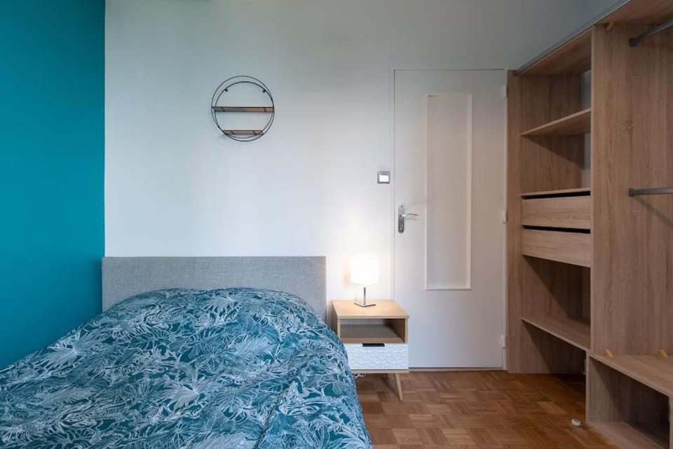 Appartement rénové pour 6 avec parking Apartment in Villeurbanne