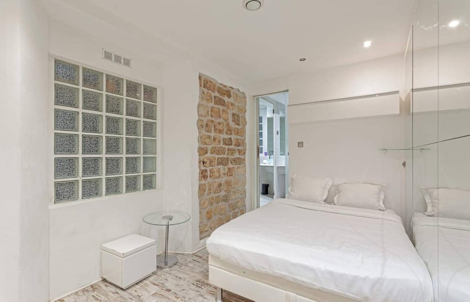 Modern 2BD Apartment 14 mins to the Eiffel Tower Apartment in Paris