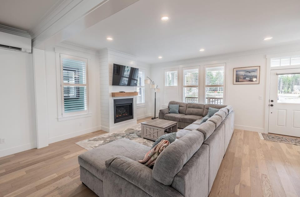 TV and multimedia, Living room, Seating area