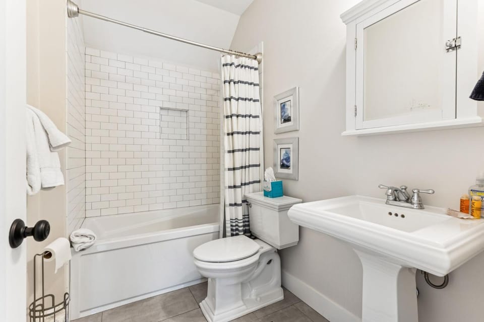 Oceans Roar by Seabrook Hospitality House in Seabrook