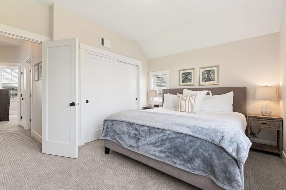 Oceans Roar by Seabrook Hospitality House in Seabrook