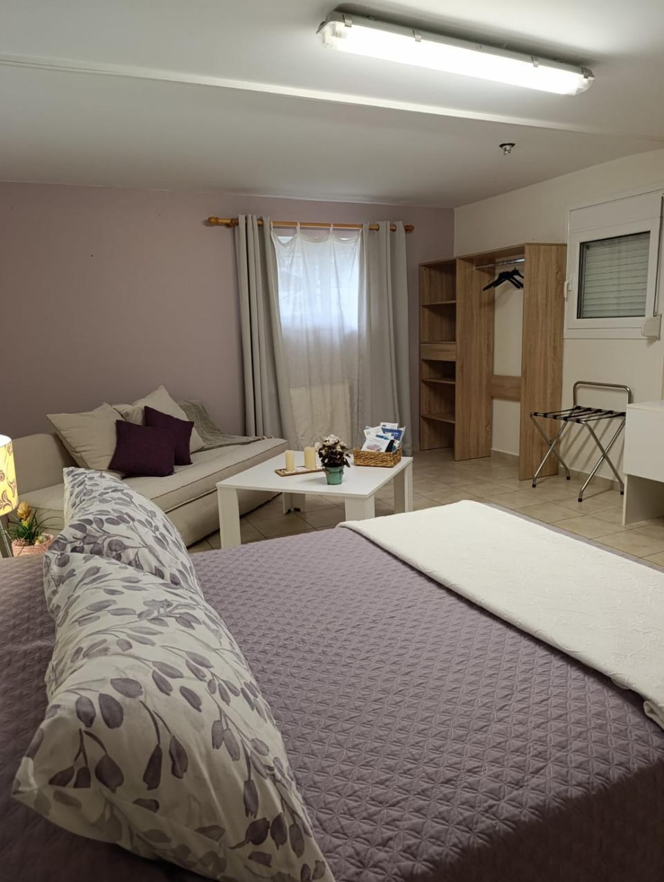Bed, Living room, wardrobe