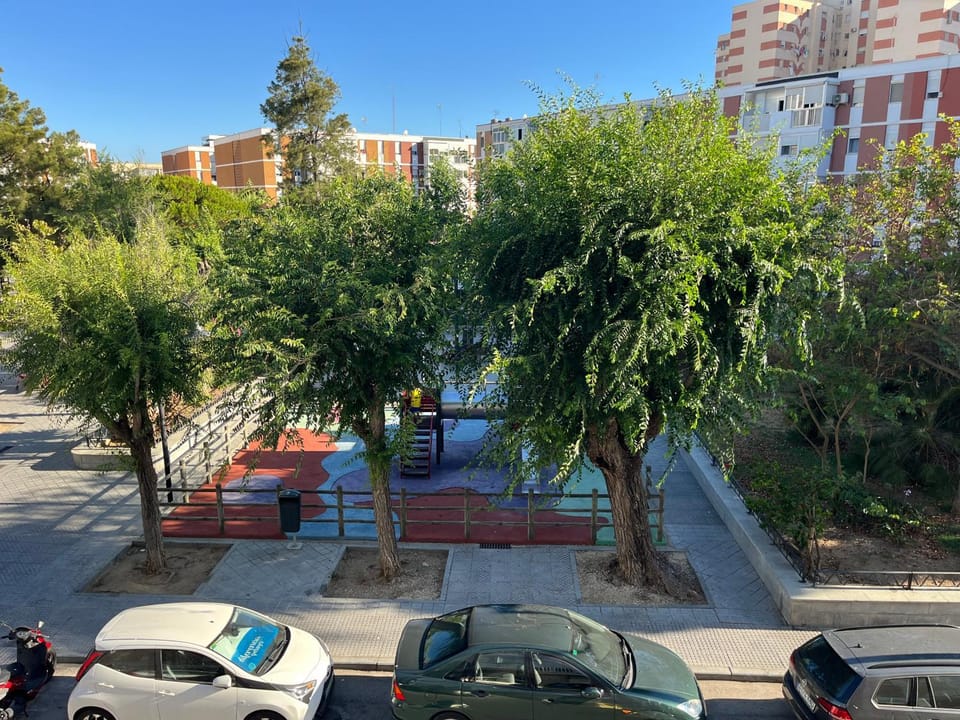 Off site, Street view