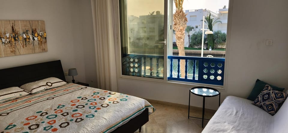 Bed, View (from property/room), Photo of the whole room, Bedroom
