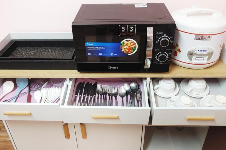 Coffee/tea facilities, Kitchen or kitchenette