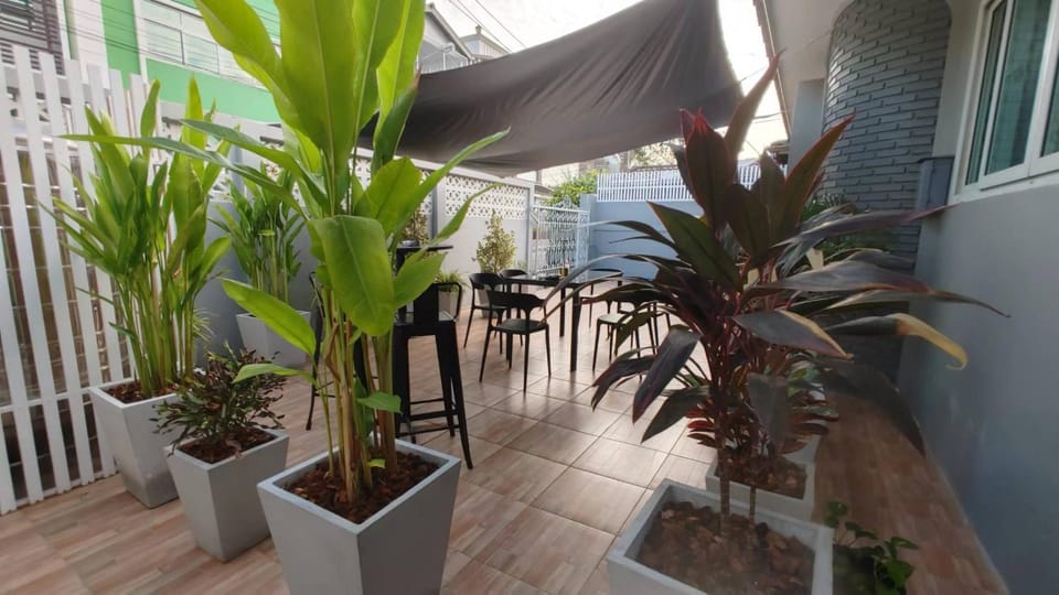Patio, Garden, Garden, Balcony/Terrace