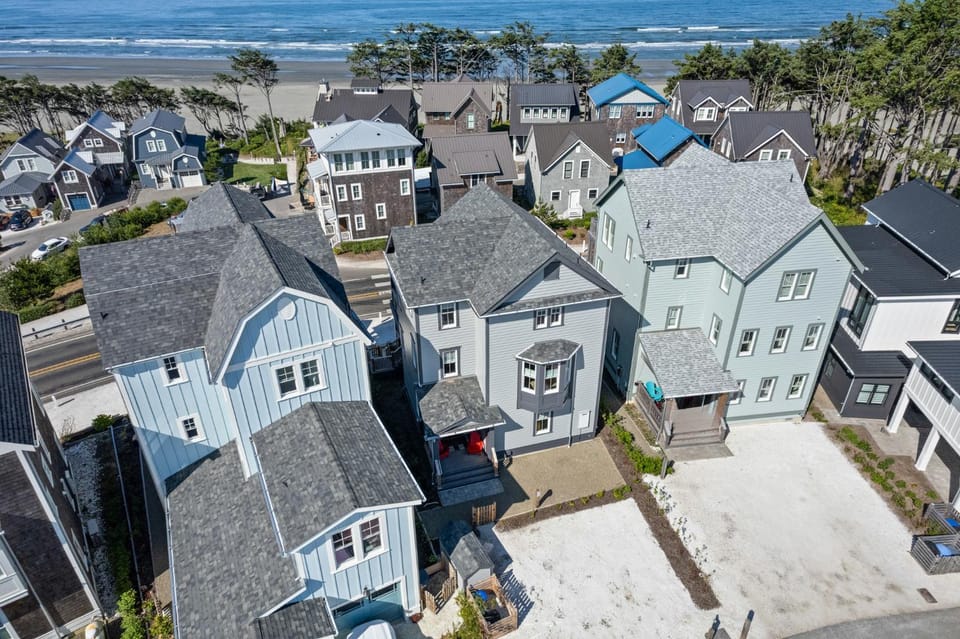 Play Among the Stars by Seabrook Hospitality House in Seabrook