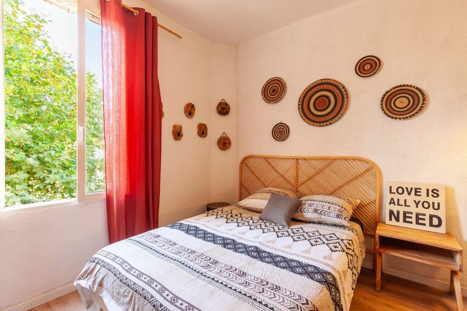 Living room, Bedroom