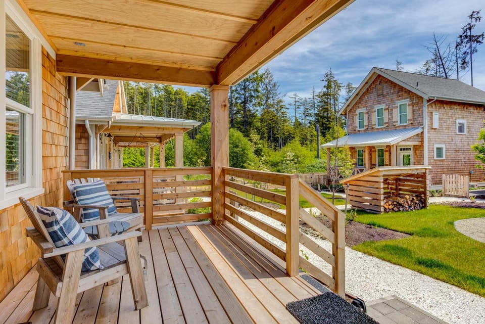 Property building, Patio, Spring, Day, View (from property/room), Balcony/Terrace