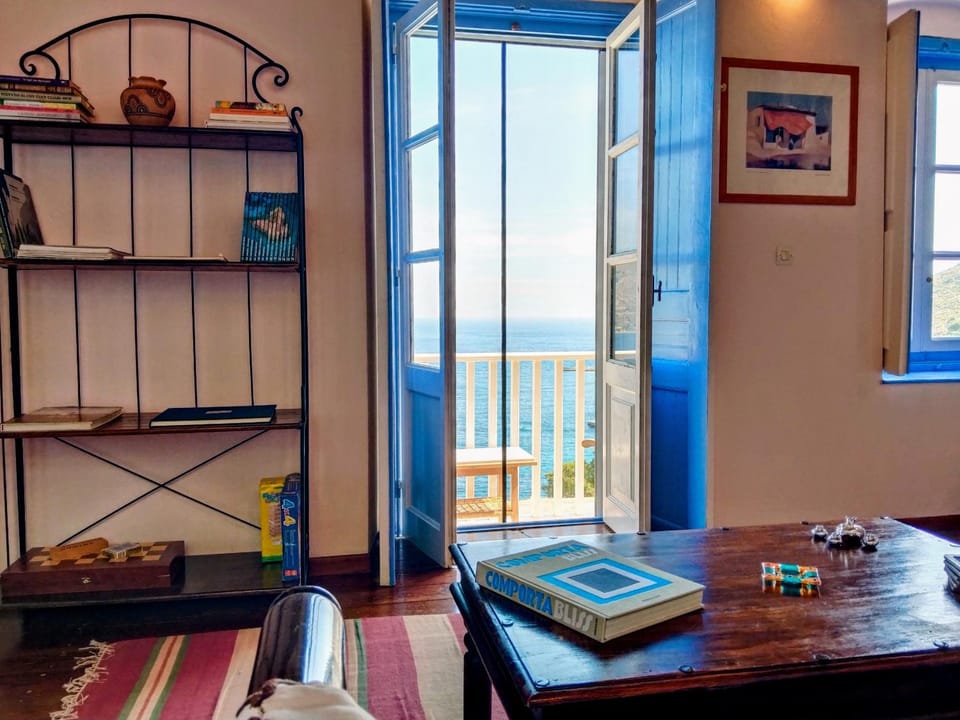 Living room, Sea view