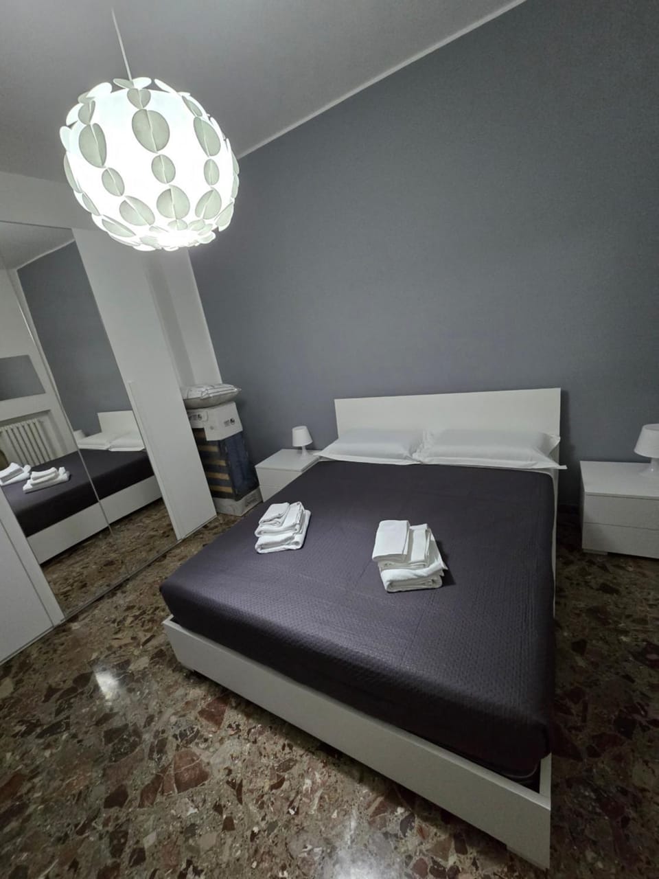 Bathroom, TV and multimedia, Bedroom, hair dryier, towels